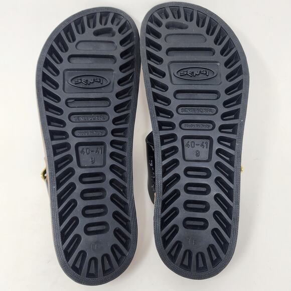 Sensi Sandals Women 9M Taormina Prestige Thong Sandal in Black and Gold Rubber - Picture 8 of 9